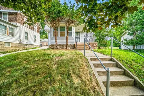 853 Fried Street, Akron, OH 44320
