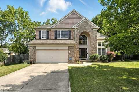 17758 Lyon Lane, Strongsville, OH 44149