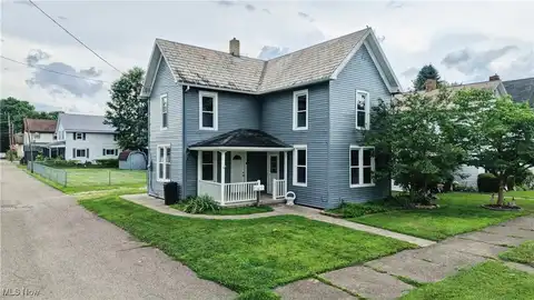 230 5th Street NW, New Philadelphia, OH 44663