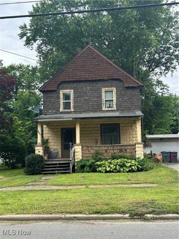615 W 58th Street, Ashtabula, OH 44004