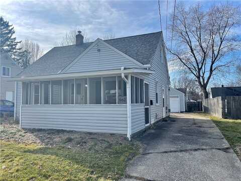862 Chinook Avenue, Akron, OH 44305