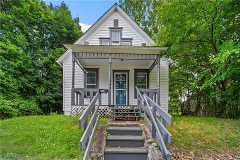 364 Campbell Street, Akron, OH 44307