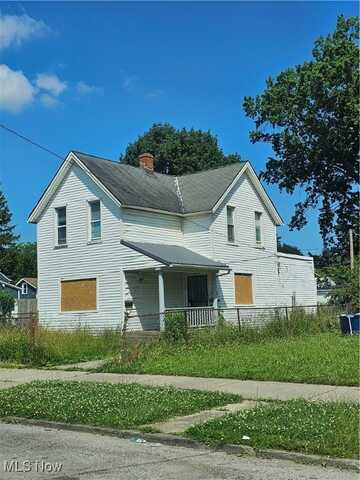 7816 Colgate Avenue, Cleveland, OH 44102