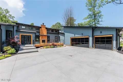 3790 Belmont Road, Woodmere, OH 44122