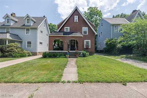 927 Roanoke Road, Cleveland Heights, OH 44121