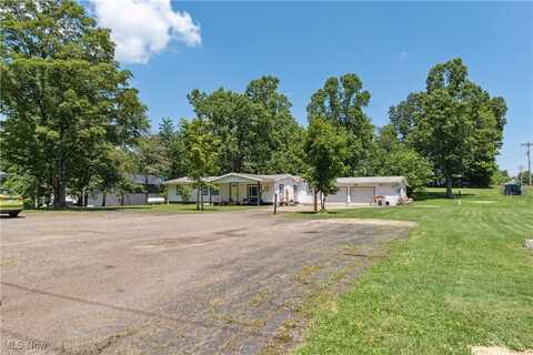 8409 County Road 35, Millersburg, OH 44654