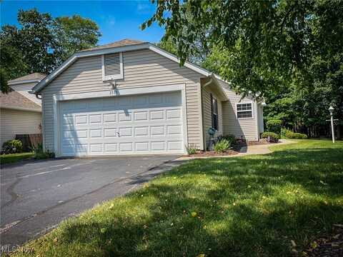 3775 Woodbury Oval, Stow, OH 44224