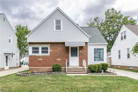 8212 Parmenter Drive, Parma, OH 44129