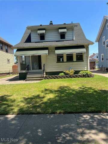 3731 Washington Park Boulevard, Newburgh Heights, OH 44105