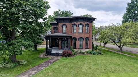 606 N Wooster Avenue, Dover, OH 44622