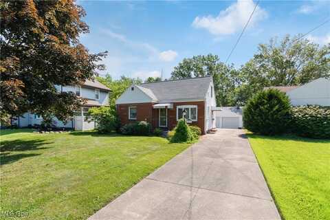 3017 Hudson Drive, Cuyahoga Falls, OH 44221