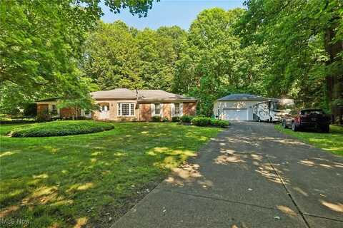 5568 Forest Glen Road, Madison, OH 44057