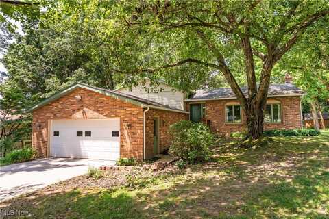 5535 Veldon Circle NE, Canton, OH 44721