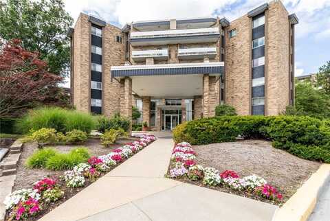 2112 Acacia Park Drive unit: 220, Lyndhurst, OH 44124