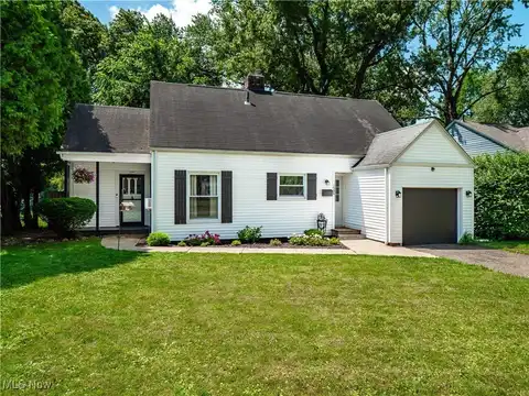 1594 Delia Avenue, Akron, OH 44320