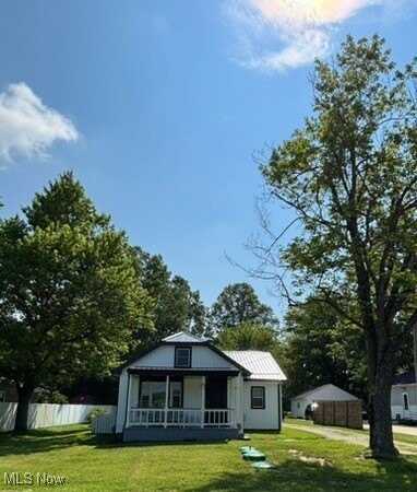 6150 Mahoning Avenue NW, Warren, OH 44481