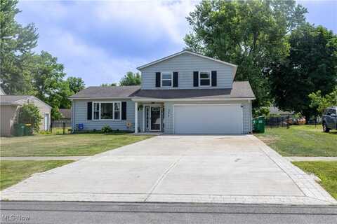 204 Parkway Boulevard, Madison, OH 44057