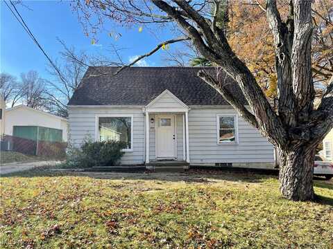 700 Kennebec Avenue, Akron, OH 44305