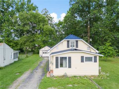 11330 Tullis Avenue NE, Alliance, OH 44601