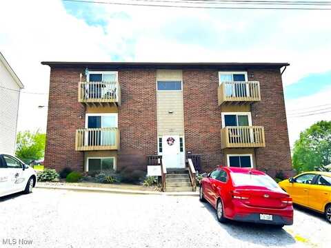 105 wildwood unit: #2, Follansbee, WV 26037