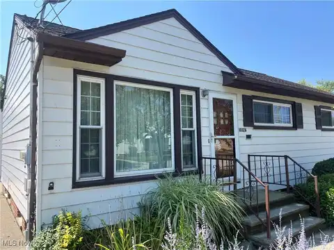 30326 Royalview Drive, Willowick, OH 44095