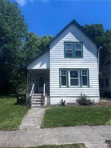 9323 Carton Avenue, Cleveland, OH 44104