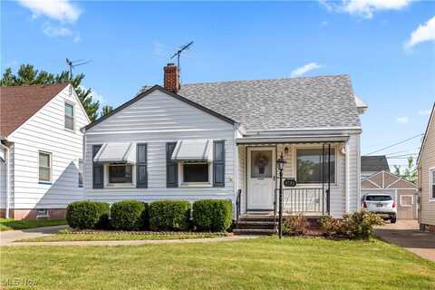 8702 Behrwald Avenue, Brooklyn, OH 44144