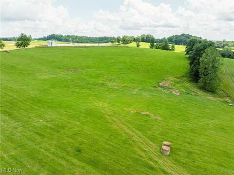 Autumn Road SW, Bowerston, OH 44695