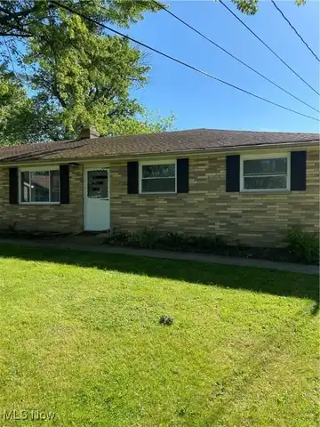 12920 Fountain Court, Strongsville, OH 44136