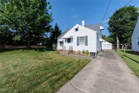 4766 Brookwood Drive, Brooklyn, OH 44144