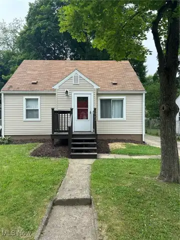 1042 Frederick Boulevard, Akron, OH 44320