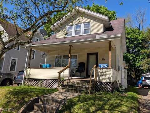 1046 Big Falls Avenue, Akron, OH 44310