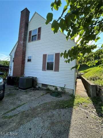 73 High Street, Clay, WV 25043