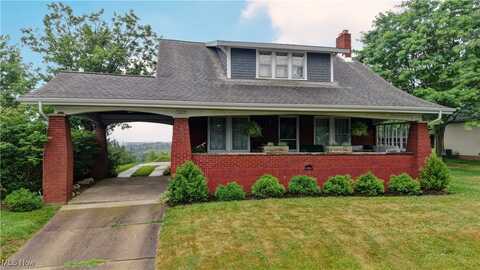 1212 Cherry Ridge Drive, Sugarcreek, OH 44681