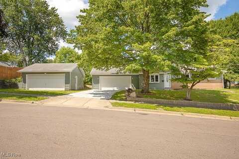 2355 Scotland Drive, Akron, OH 44305