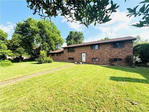 206 E 4th Street, Williamstown, WV 26187