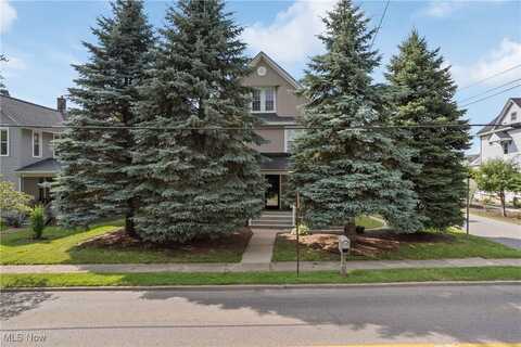 233 S Prospect Avenue, Hartville, OH 44632