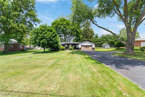 12660 Bluebell Avenue NE, Hartville, OH 44632