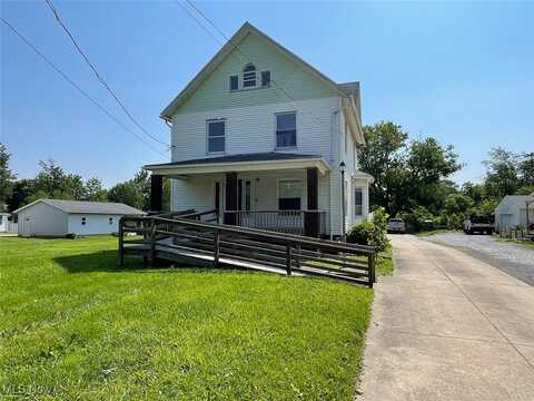 4034 Broadway Avenue NE, Louisville, OH 44641