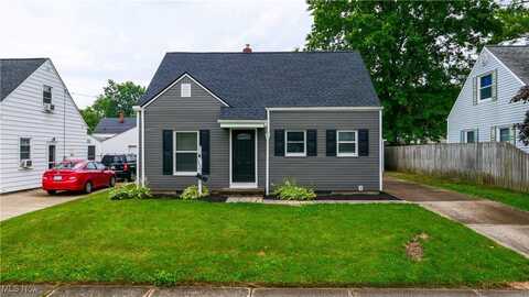 2405 Harding Road, Cuyahoga Falls, OH 44223