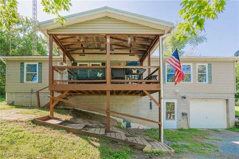 2176 Pageant Road SE, Carrollton, OH 44615