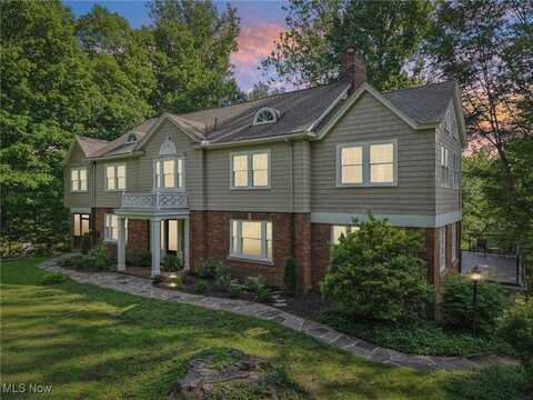 7481 Chagrin Road, Chagrin Falls, OH 44023