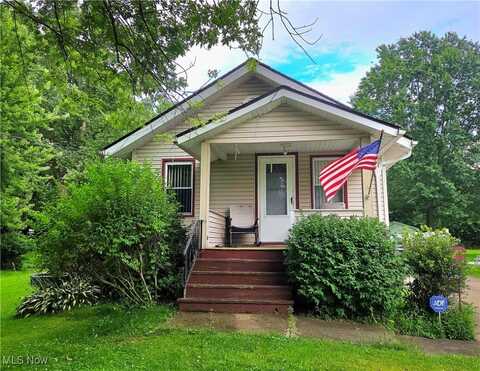 464 Rosegarden Drive NE, Warren, OH 44484