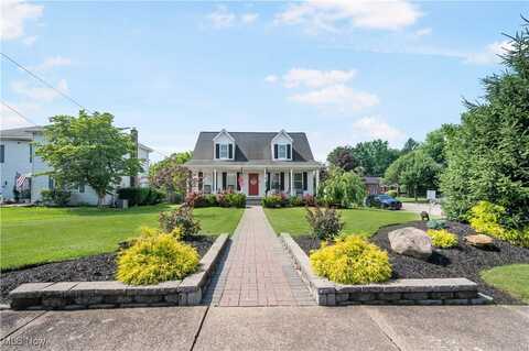 201 Wooster Street NE, Navarre, OH 44662