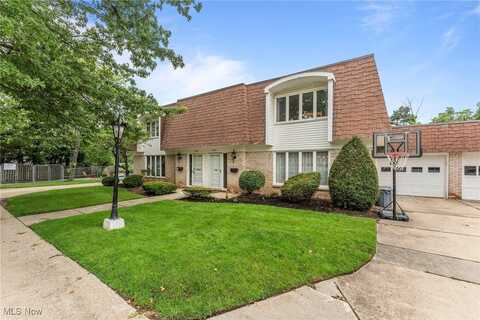 2632 S Green Road, University Heights, OH 44122