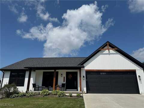 1021 Firman Drive SW, Sugarcreek, OH 44681