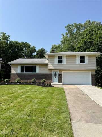 1723 Laurel Drive, Twinsburg, OH 44087