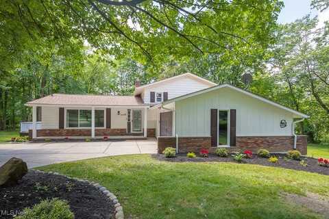 343 Spring Grove Drive, Tallmadge, OH 44278