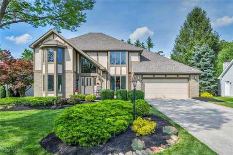 19544 Echo Drive, Strongsville, OH 44149