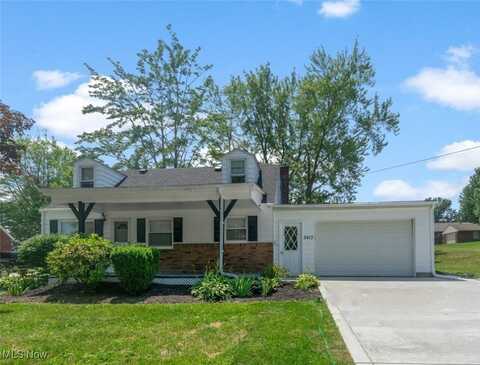 2413 W Manor Avenue, Struthers, OH 44514